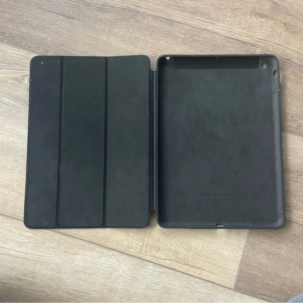 Genuine Apple iPad Mini 3 Smart Folio- Black